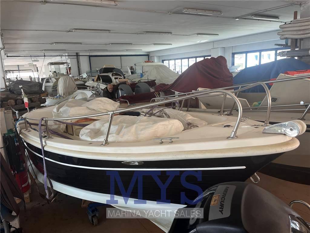 Navalplastica Gozzo 595