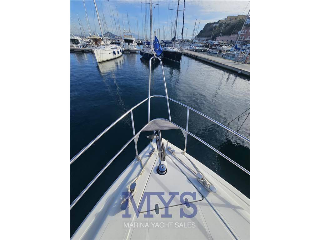 Azimut Az 43