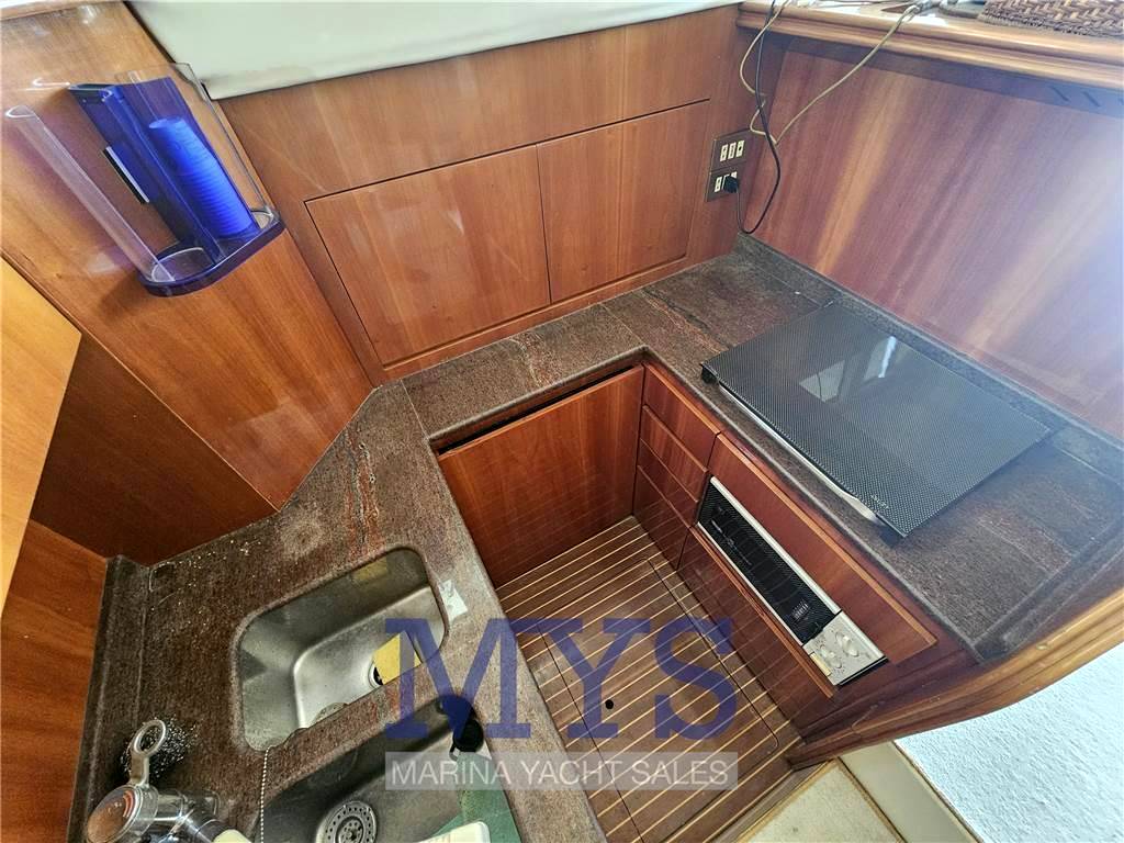 Azimut Az 43