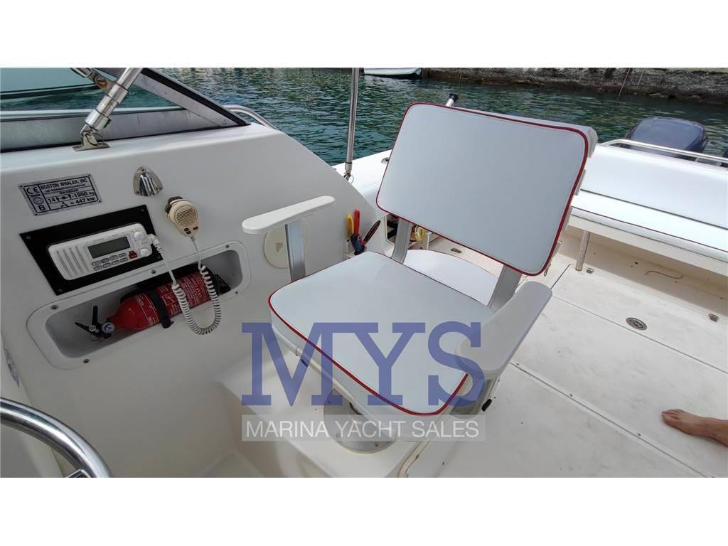 Boston whaler 28 conquest