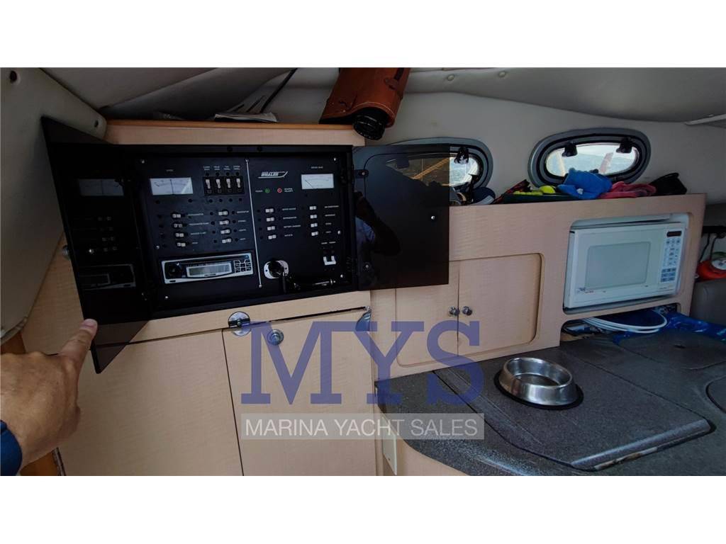 Boston whaler 28 conquest