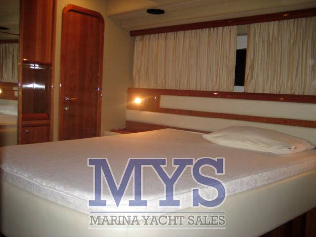 Ferretti 590