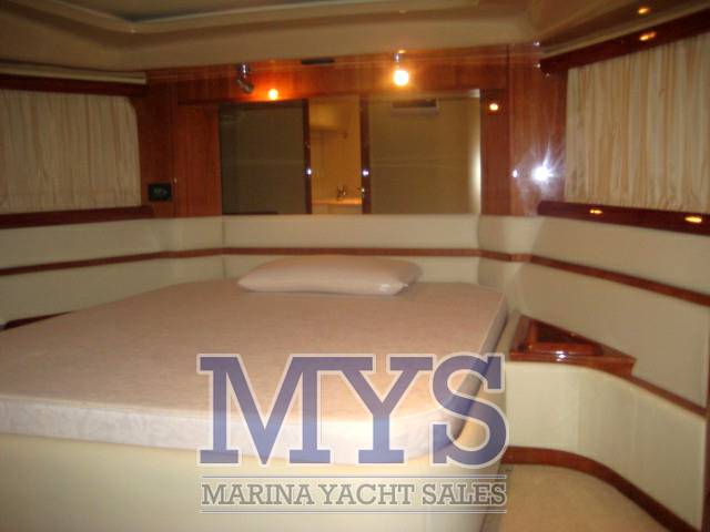 Ferretti 590