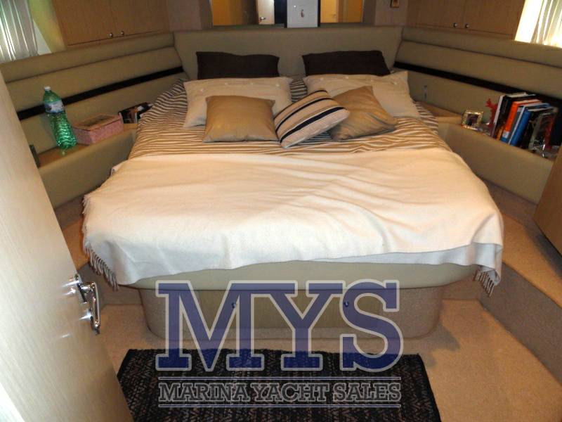 Ferretti 550