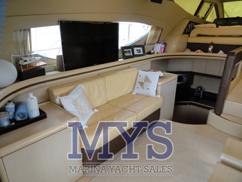 Ferretti 550