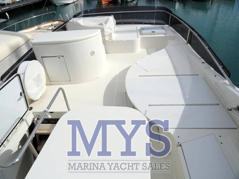 Ferretti 550