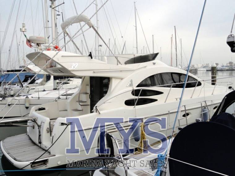 Azimut 39 fly