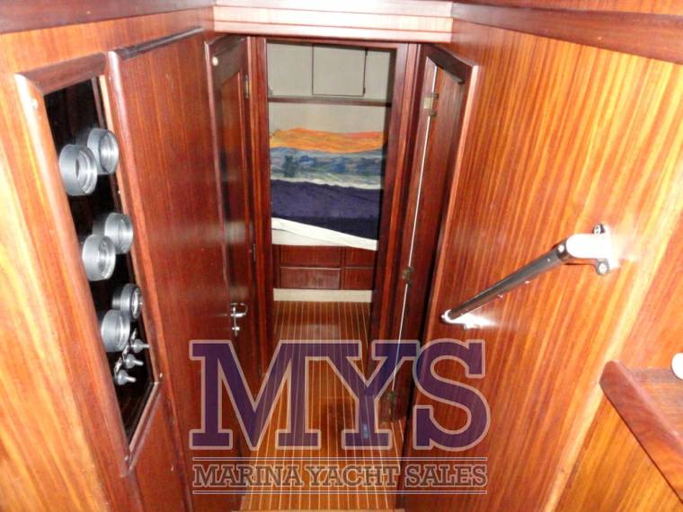 Hatteras 42 fisherman convertible