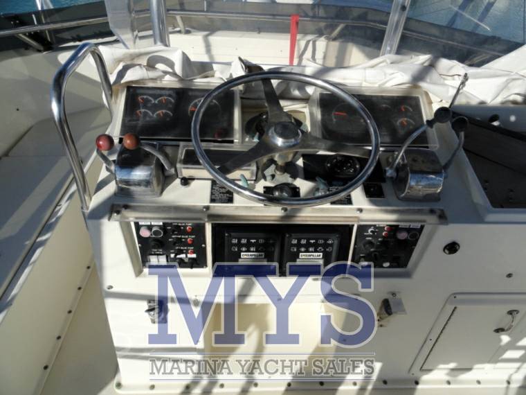 Hatteras 42 fisherman convertible