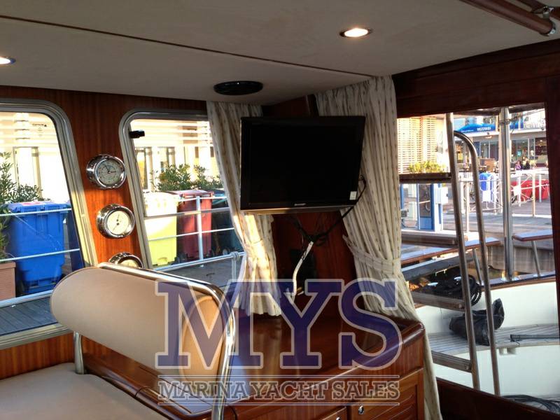Menorquin 180 flybridge