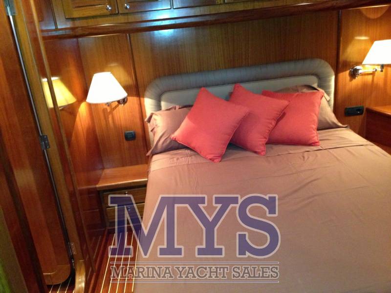 Menorquin 180 flybridge