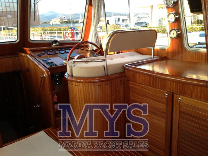 Menorquin 180 flybridge