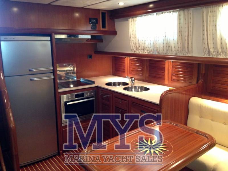 Menorquin 180 flybridge