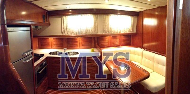 Menorquin 180 flybridge