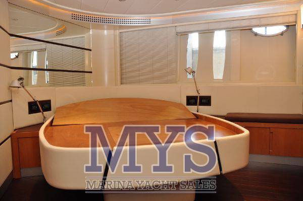 Pershing 62