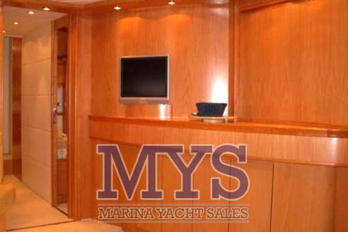 Pershing 88