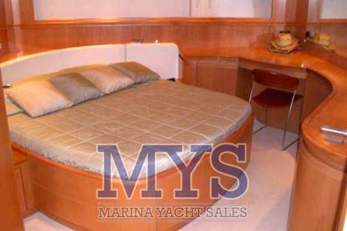 Pershing 88