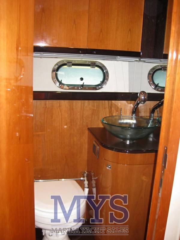 Airon marine 4300 t-top