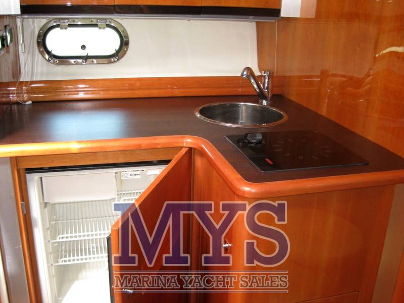 Airon marine 4300 t-top