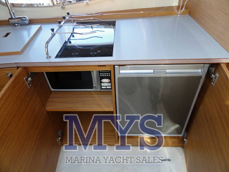 Atlantis 35