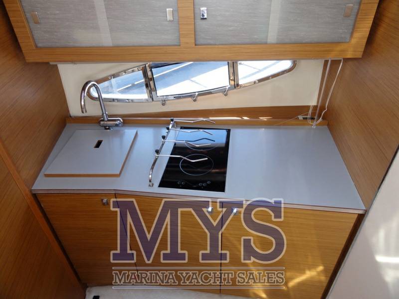Atlantis 35
