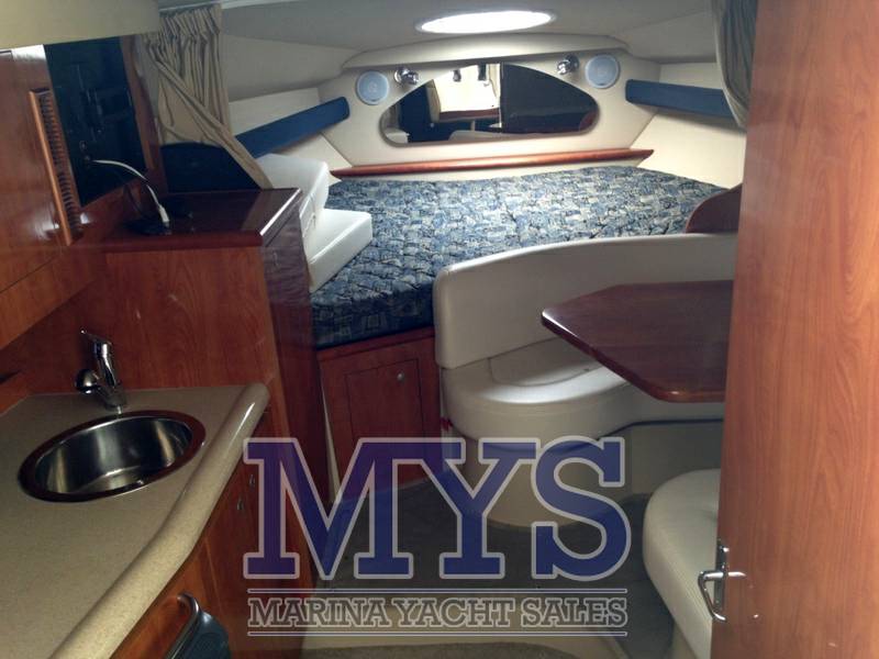 Cruiser yacht 300 express