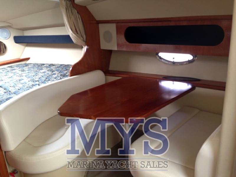 Cruiser yacht 300 express