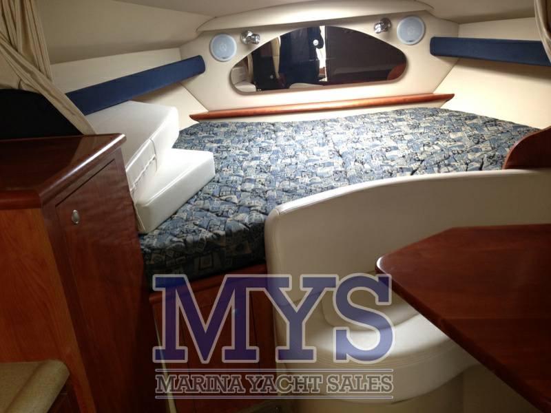 Cruiser yacht 300 express