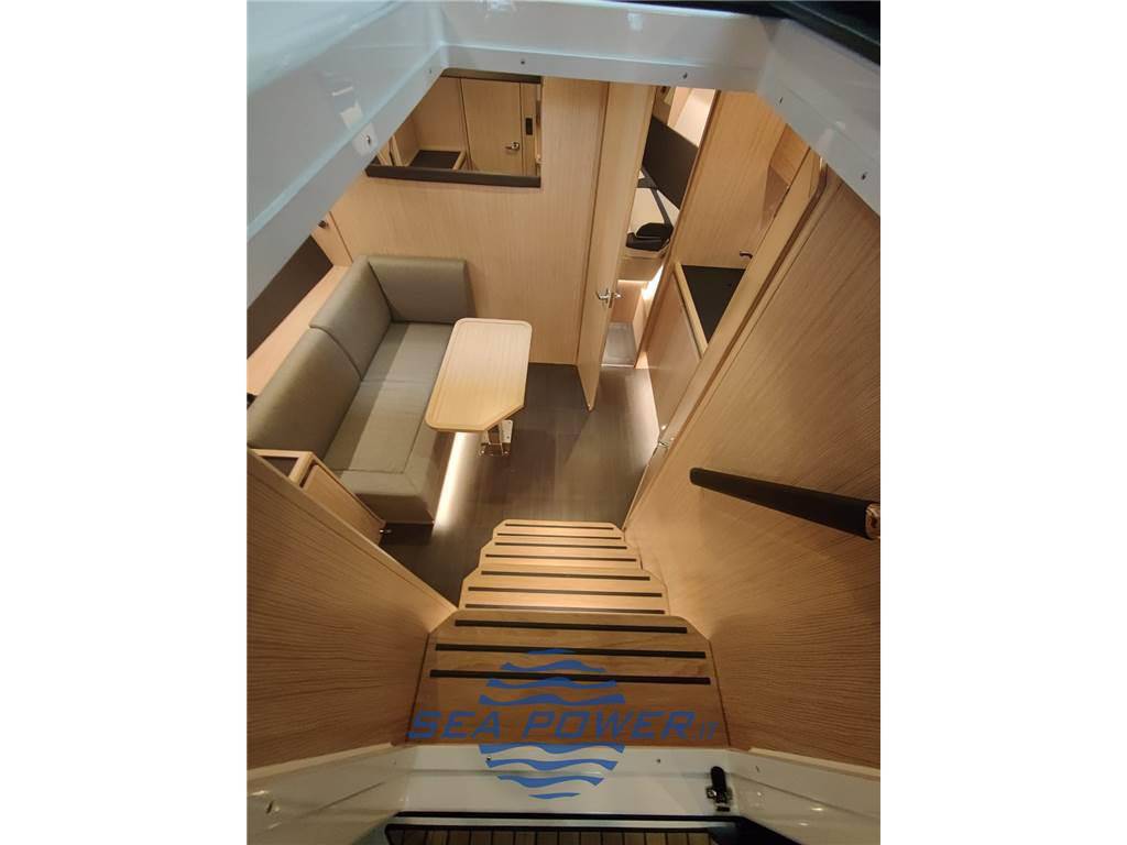 Bavaria Sr 38 open top charter