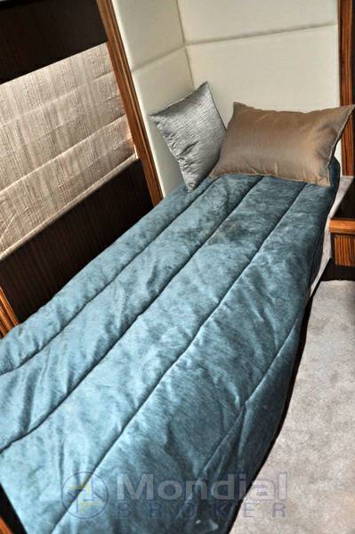 Gulf craft Majesty 63