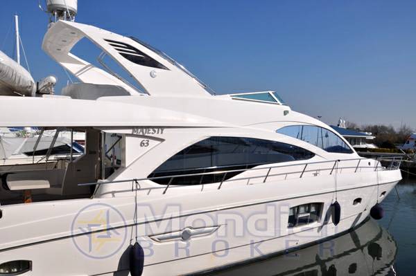 Gulf craft Majesty 63