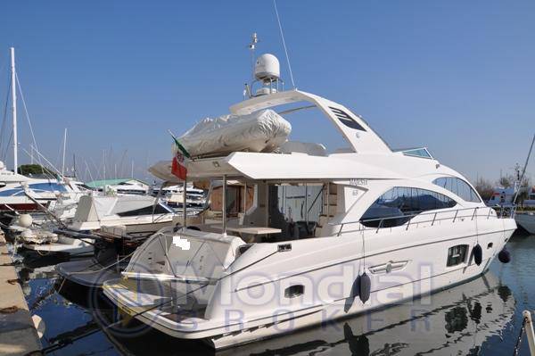 Gulf craft Majesty 63
