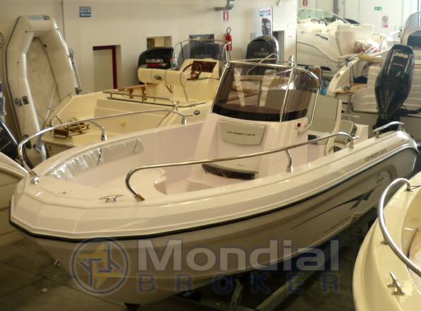 Ranieri international Voyager 18 s