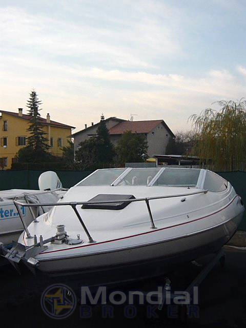 Bayliner Capri