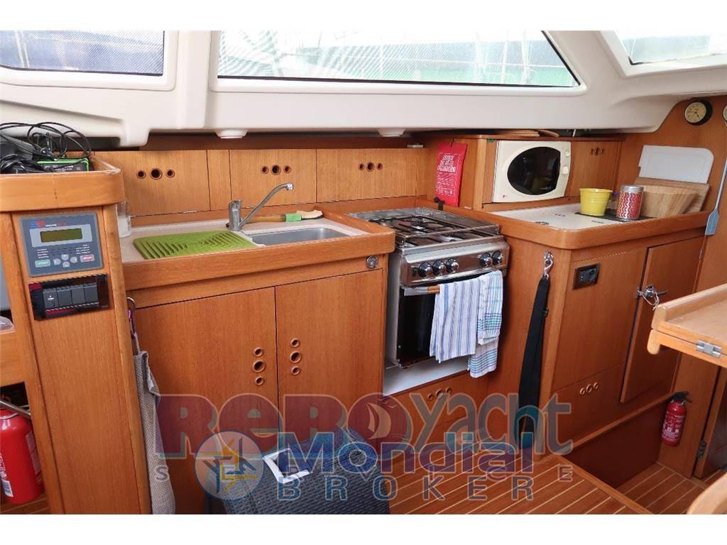 Wauquiez 40 pilot saloon