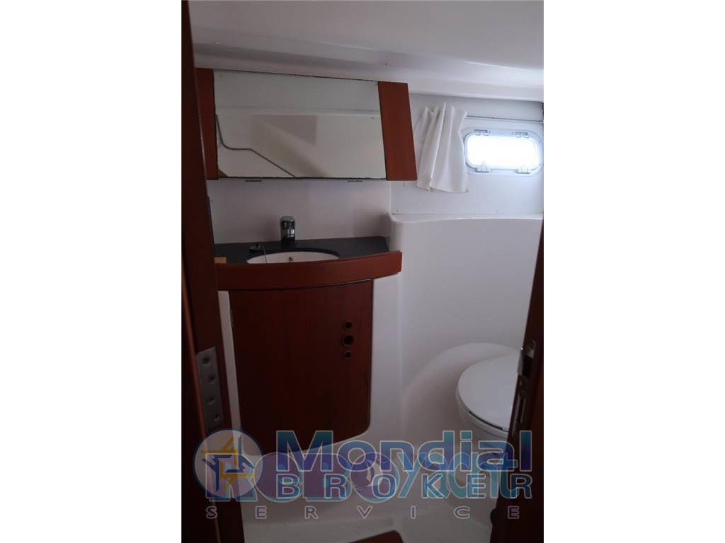 Wauquiez 40 pilot saloon