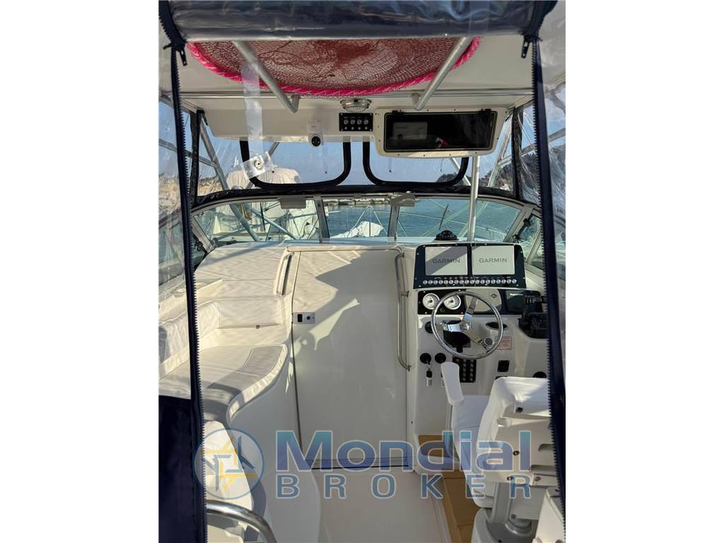 Boston whaler 295conquest