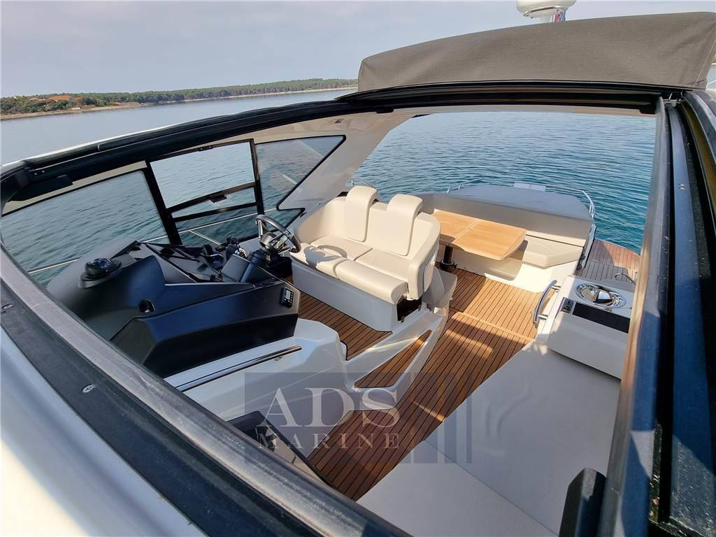 Cranchi M 44 ht