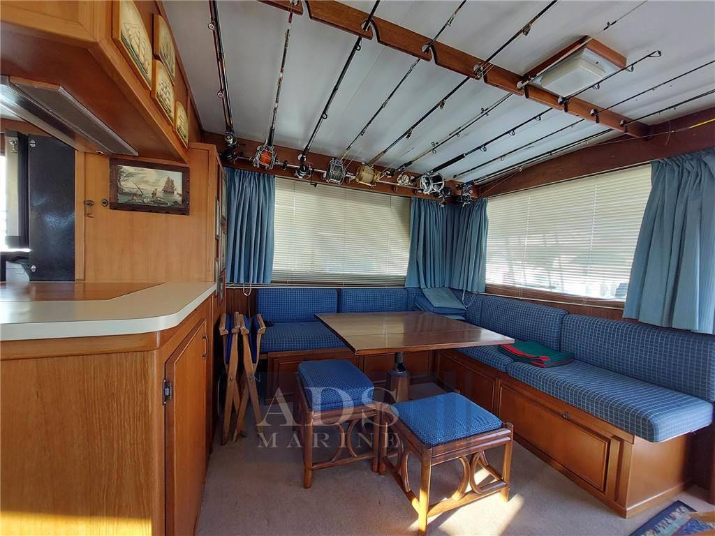 Hatteras 52