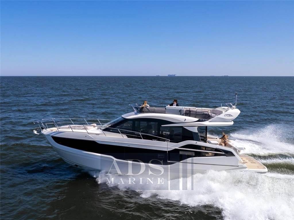 Galeon 440 fly