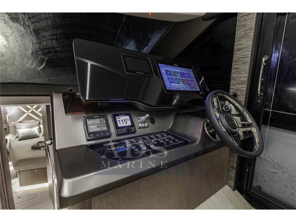 Galeon 440 fly