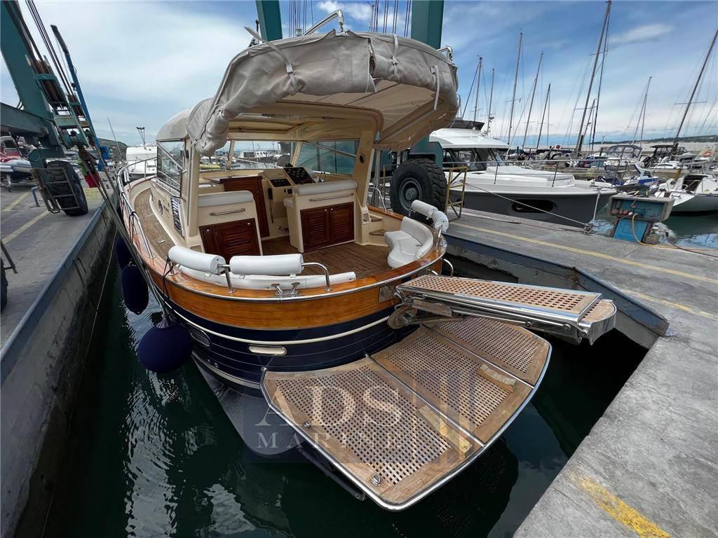 Apreamare 11 cabinato hard top