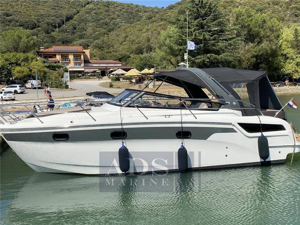 Bavaria S 30