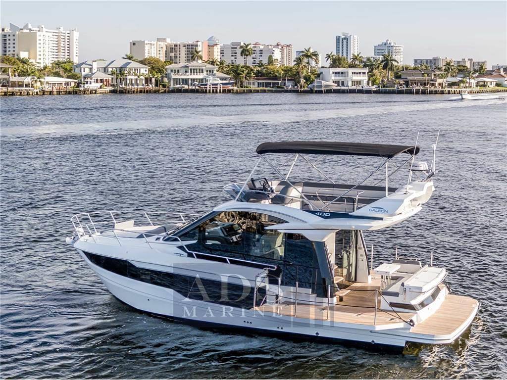Galeon 400 fly