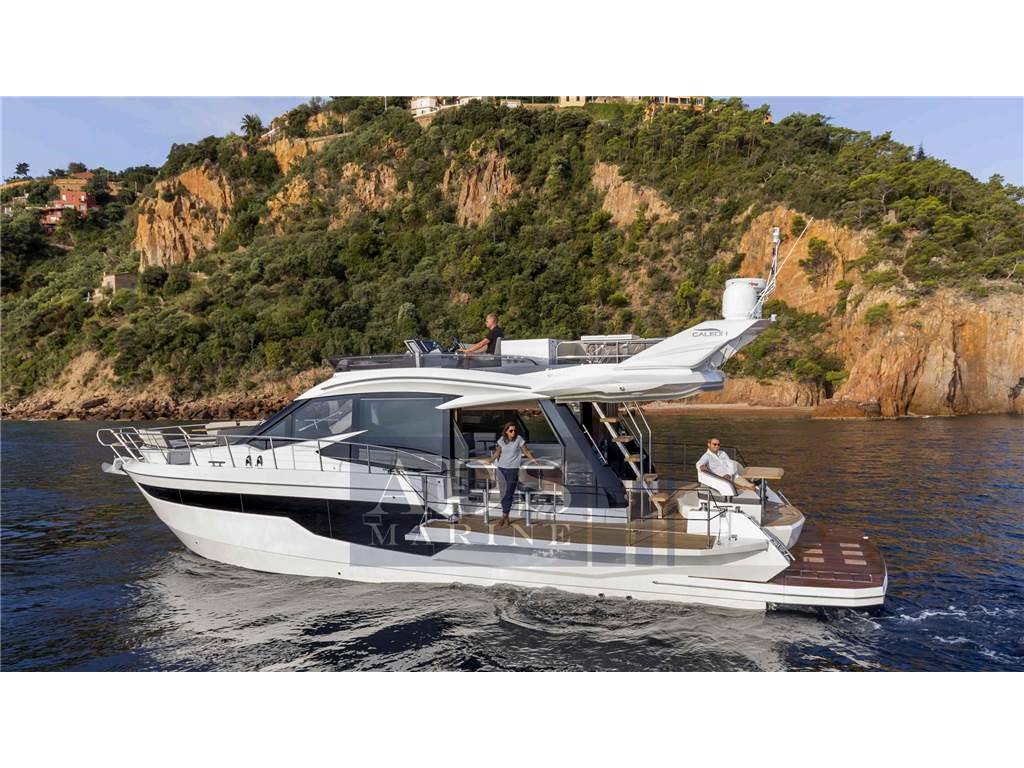 Galeon 500 fly