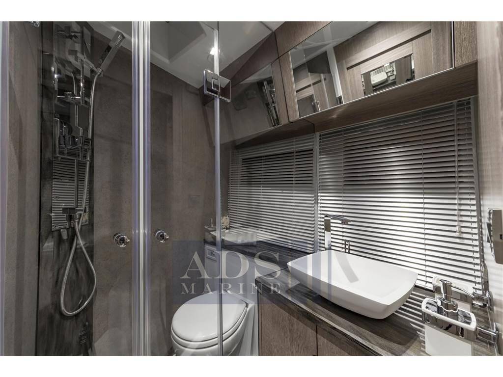 Galeon 500 fly