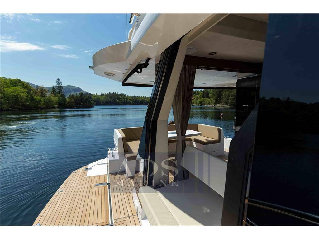 Galeon 460 fly