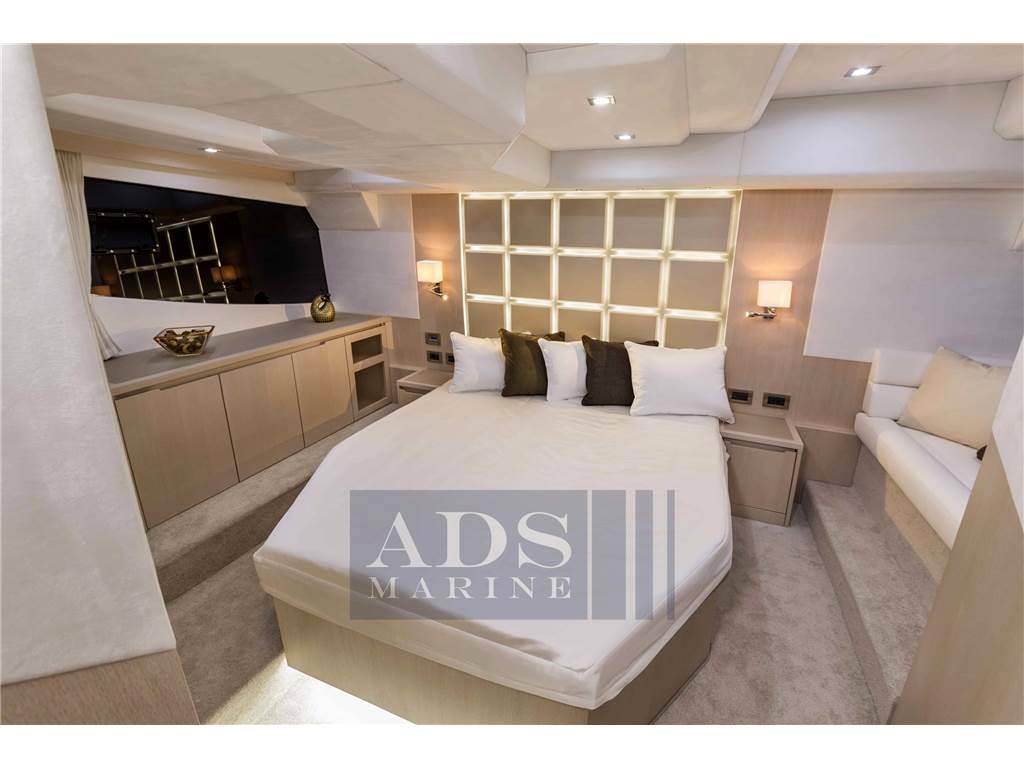 Galeon 460 fly