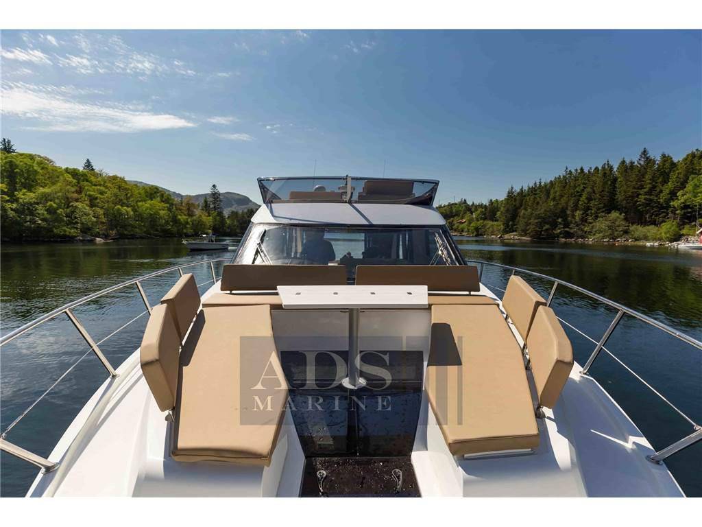 Galeon 460 fly