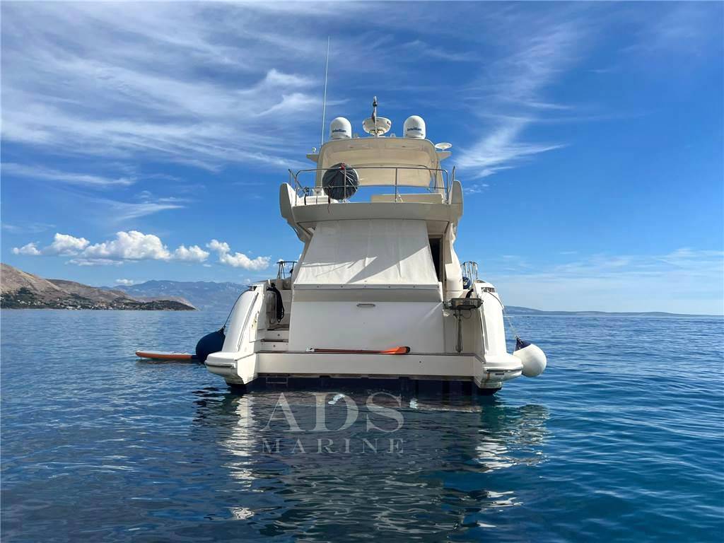 Azimut 53 fly